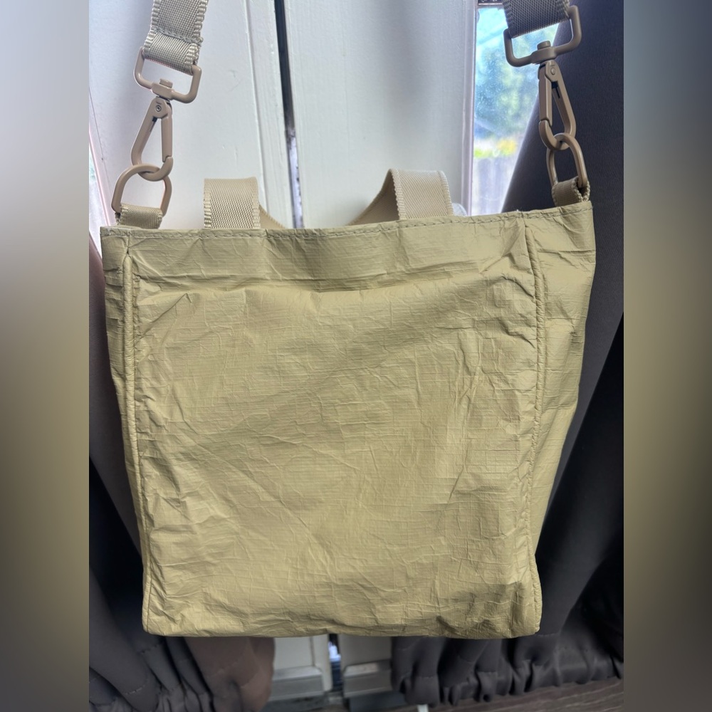 ALOHA Collection Tan Crossbody Bag - Picture 5 of 11